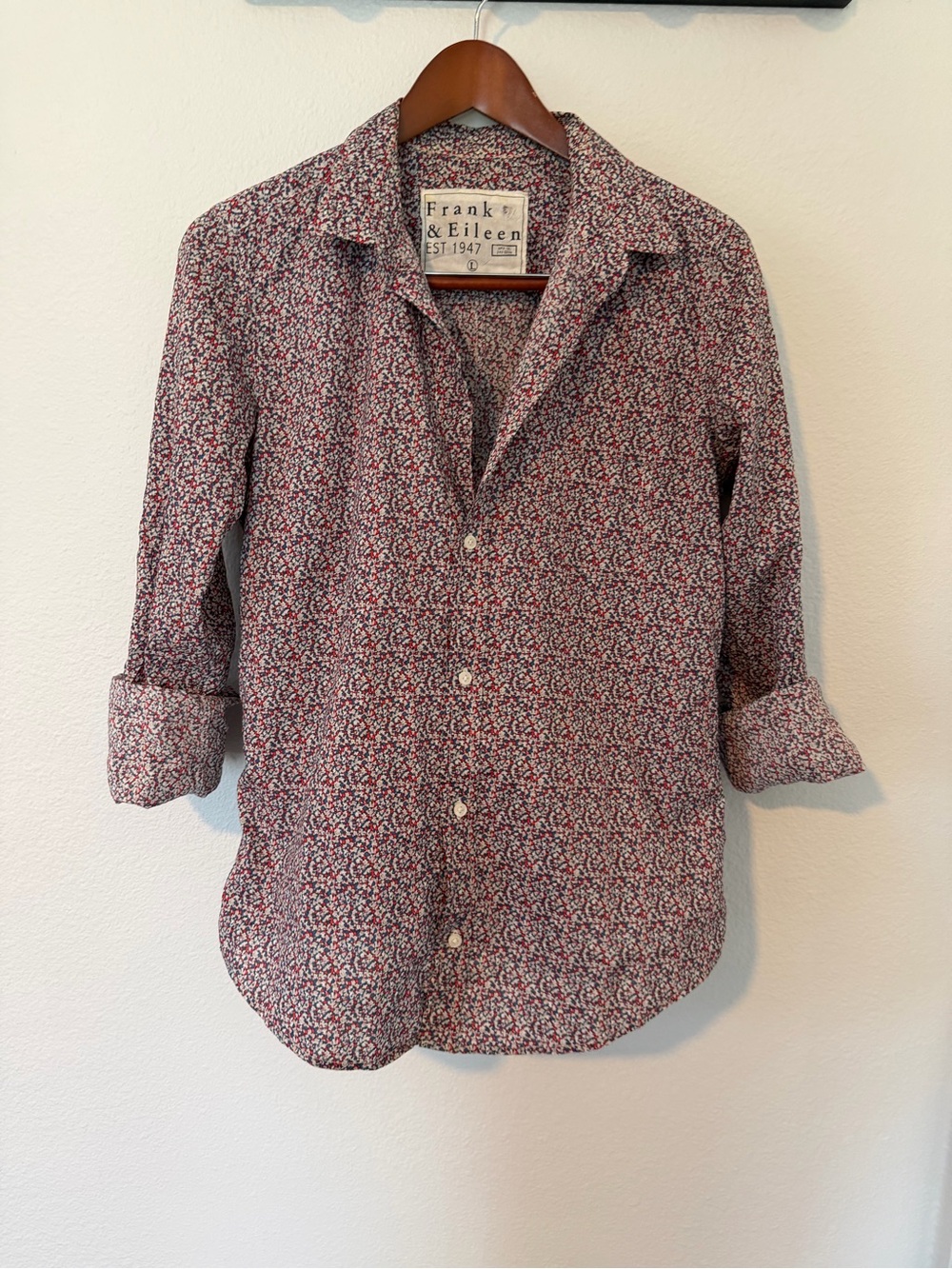 Large Frank & Eileen Men's Red and White Floral Button-Down Shirt